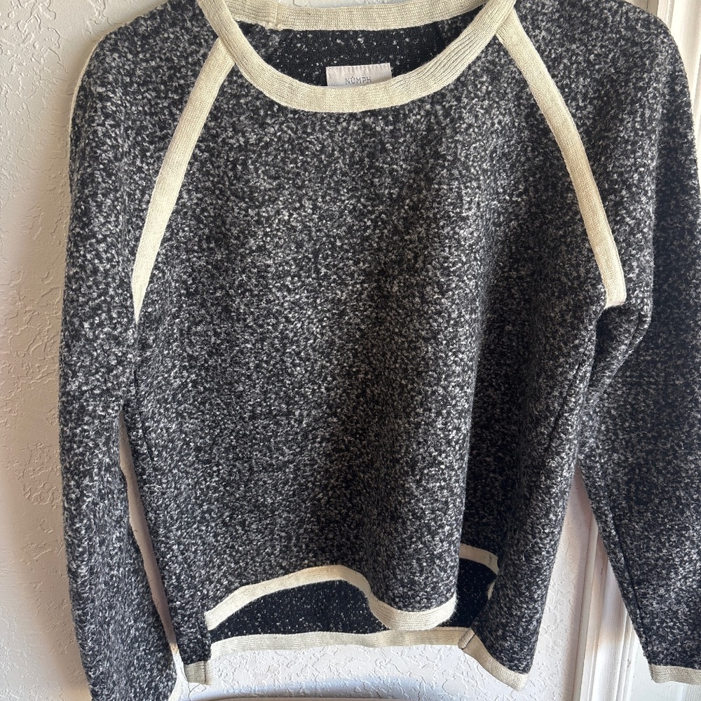 Nymph crew Neck Sweater